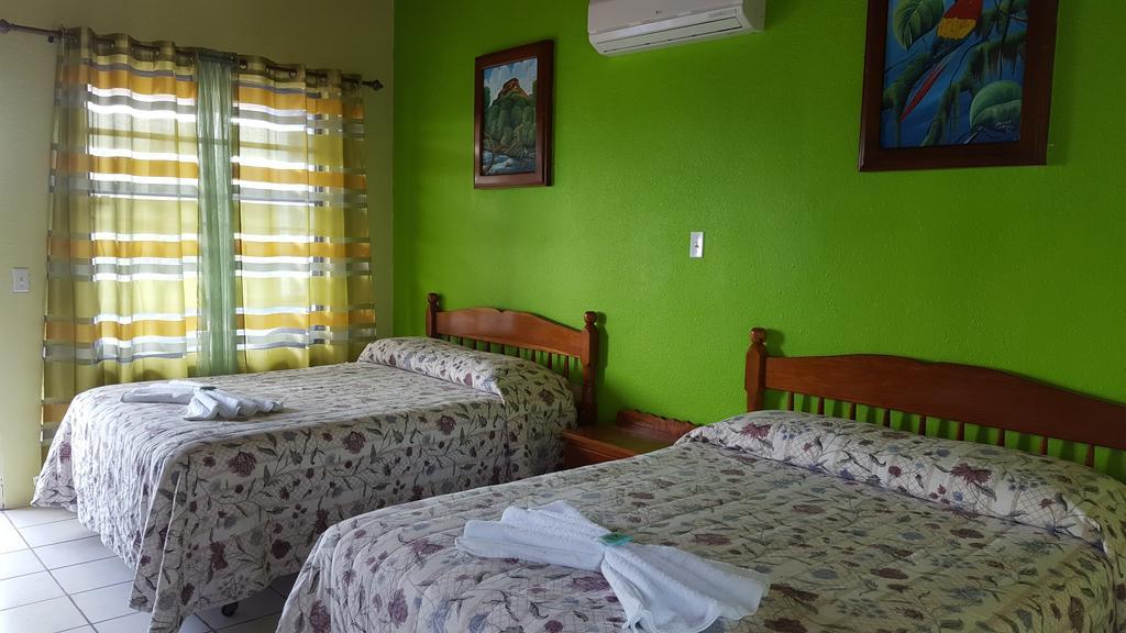 Anchorage Beach Resort Caye Caulker Zewnętrze zdjęcie