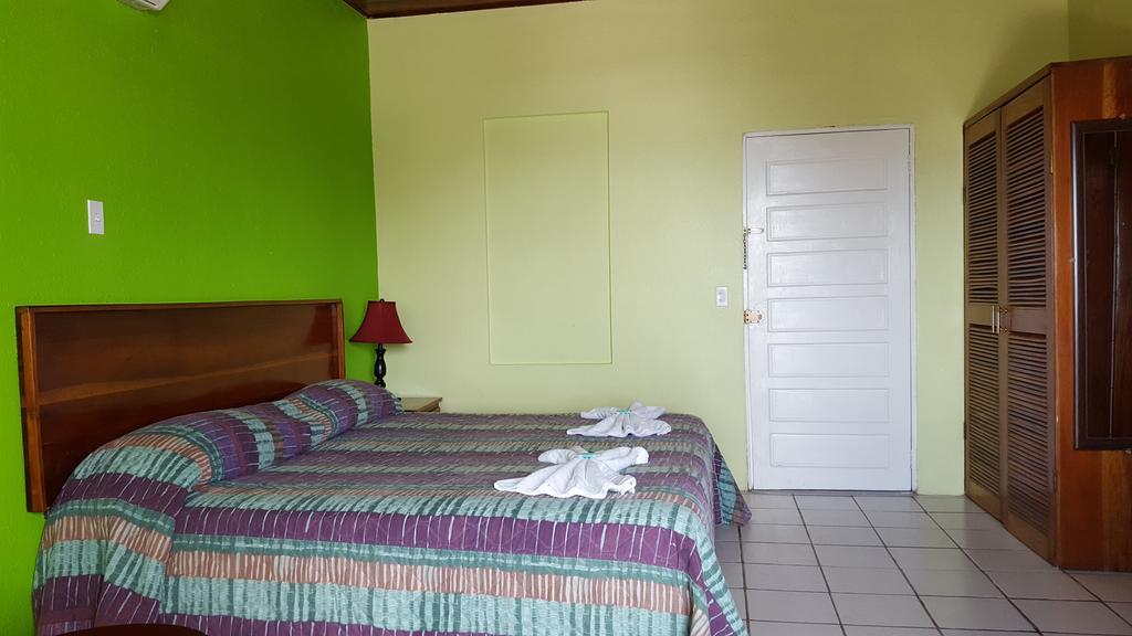 Anchorage Beach Resort Caye Caulker Zewnętrze zdjęcie